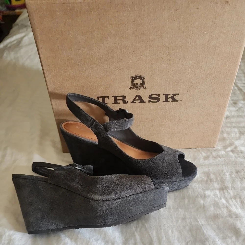 Trask Tessa Suede Leather Platform Peep Toe Wedge Sandal in Gray Size 9.5